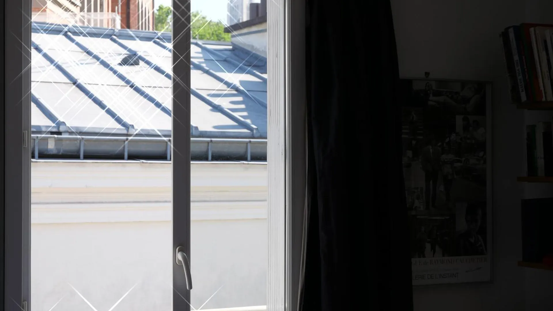 Amazing 1 Bedroom Apartment At Abbesses Paris