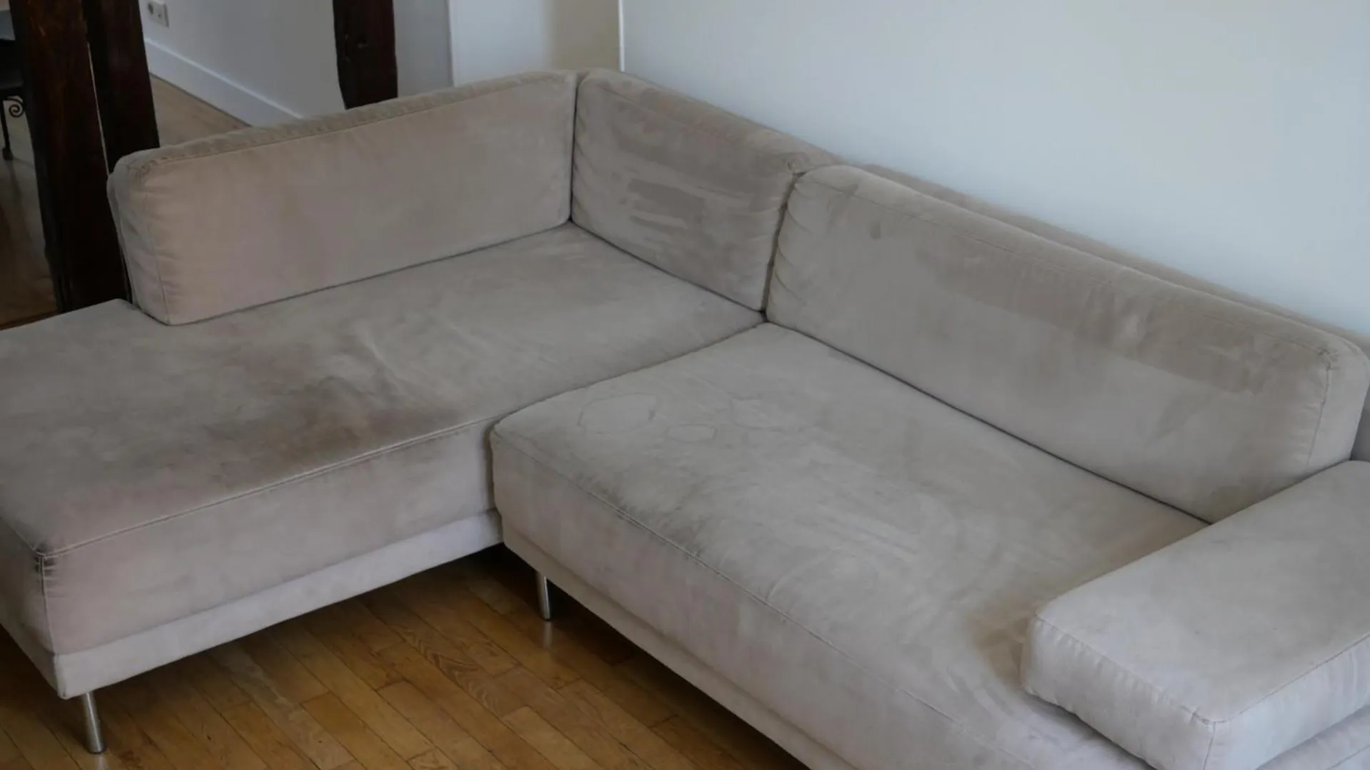 Amazing 1 Bedroom Apartment At Abbesses Paris France